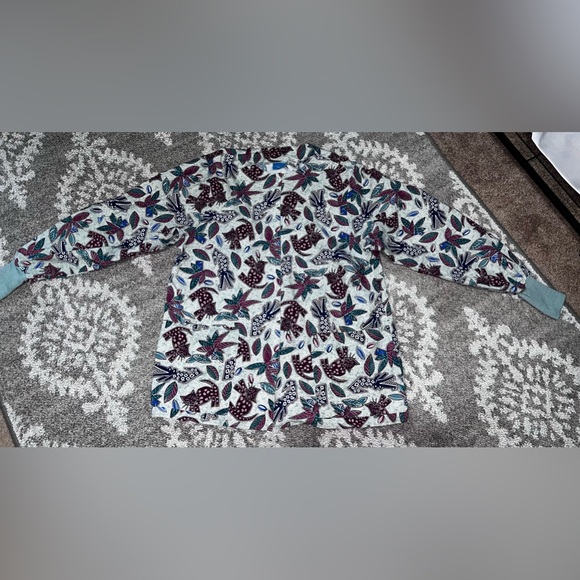 ⭐️Crest Softwear, long sleeve scrub top, size small⭐️Great Condition ⭐️ - Picture 2 of 9